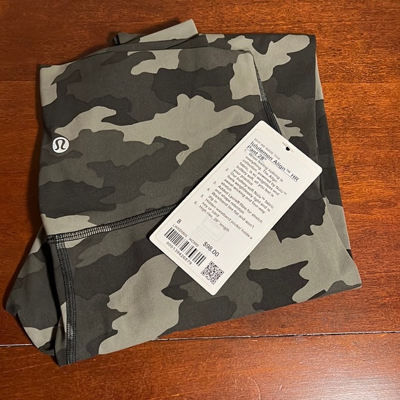 lululemon athletica Pants - NWT Lululemon Align HR Tight 28”. Size 8. Color HCMO - Heritage Camo Olive.